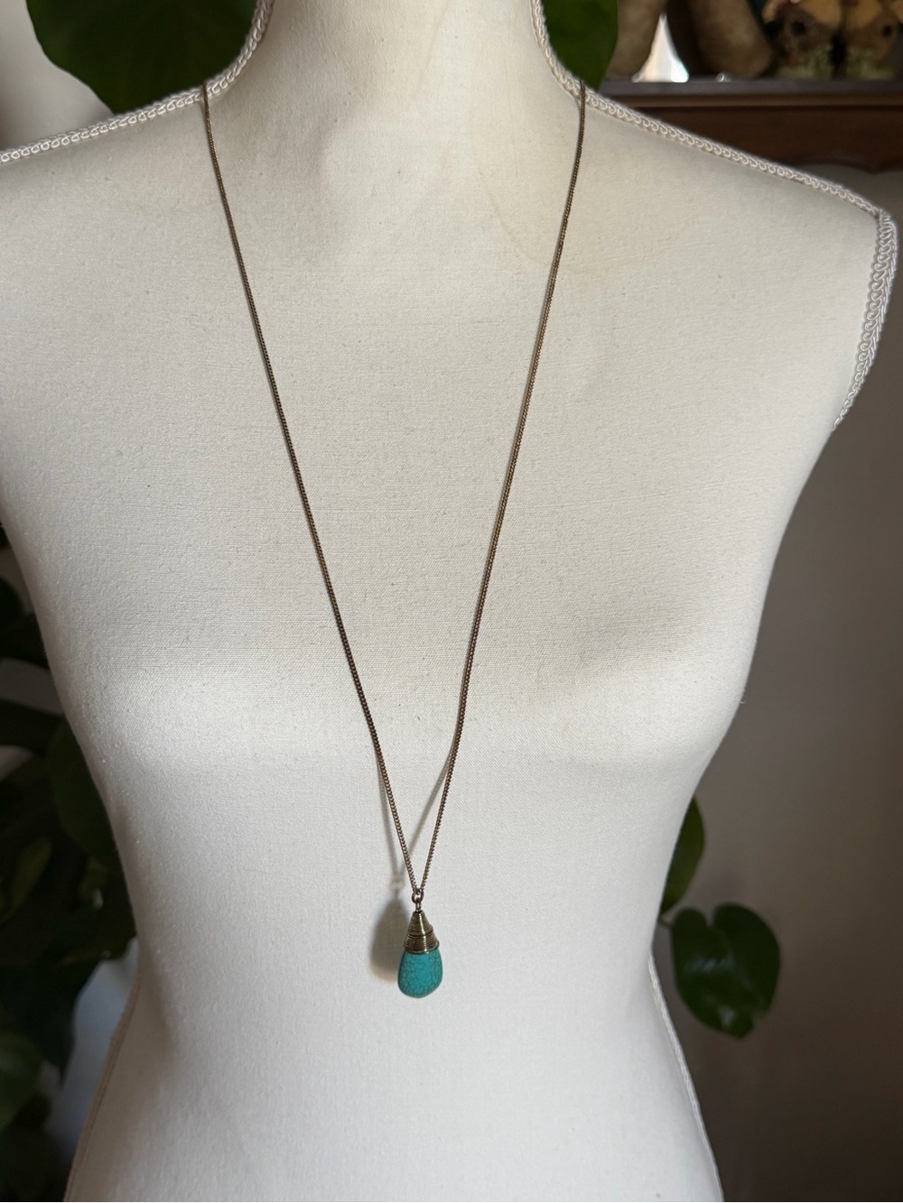 Vintage Turquoise Teardrop Pendant Gold Tone Long Necklace